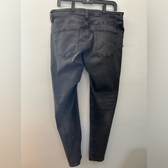 Jeans - Picture 4 of 4